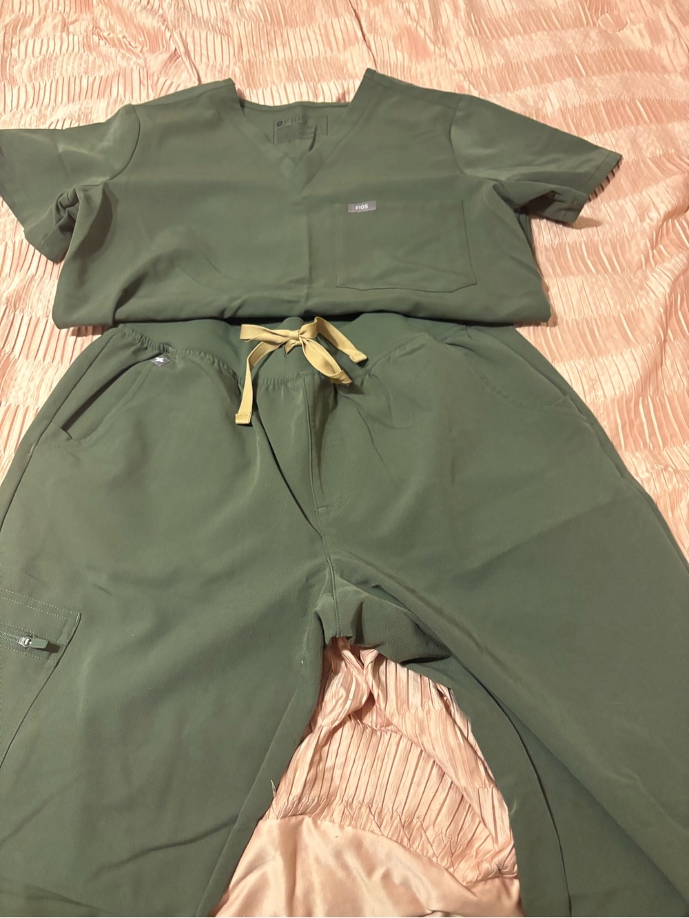 Figs Moss Scrub Top and Drawstring Jogger Set
